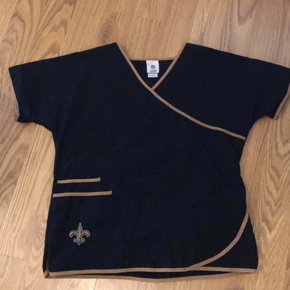 NFL Saints scrub top